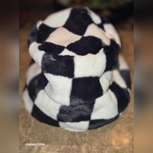 H&M Classic Black Faux Fur Bucket Hat